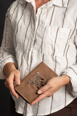 King Size Feathers Embroidered Tobacco Pouch